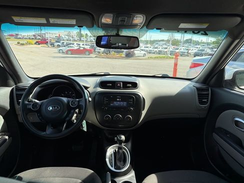 Used 2017 Kia Soul w/ Convenience Package FWD image 28
