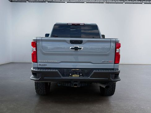 Used 2024 Chevrolet Silverado 2500 ZR2 AWD/4WD image 4