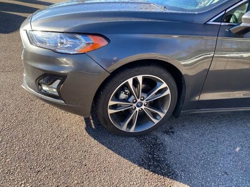 Used 2019 Ford Fusion Titanium image 5