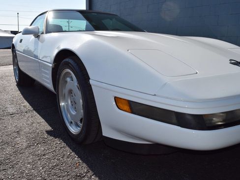 Used 1992 Chevrolet Corvette Coupe image 30