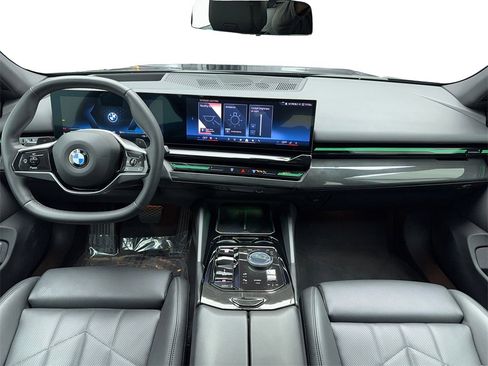 Used 2025 BMW 530i image 16