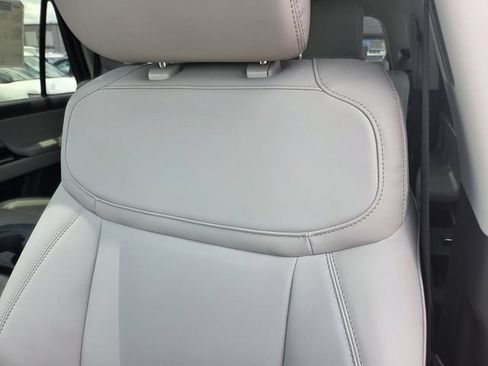 New 2026 Ford Expedition Active RWD image 11