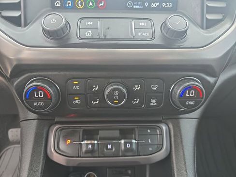 Used 2022 GMC Acadia AT4 w/ Technology Package image 22