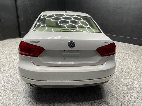 Used 2013 Volkswagen Passat TDI SEL Premium FWD image 4
