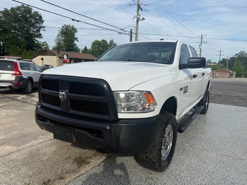 Used 2018 RAM 2500 Tradesman AWD/4WD image 2