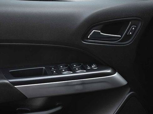 Used 2021 Chevrolet Colorado LT w/ LT Convenience Package image 23