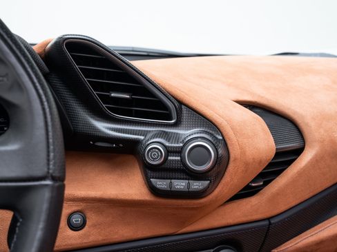 Used 2020 Ferrari 488 Pista Spider image 73