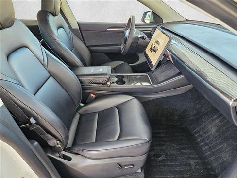 Used 2023 Tesla Model Y Long Range image 21