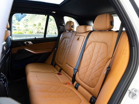 Used 2024 BMW X5 M60i image 26