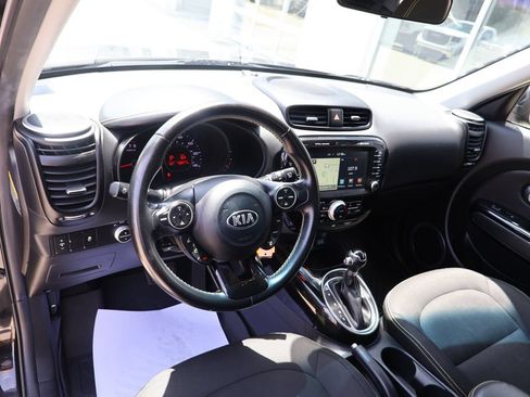 Used 2015 Kia Soul + w/ Audio Package FWD image 21