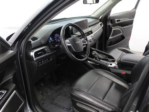 Used 2022 Kia Telluride LX AWD/4WD image 13