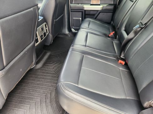 Used 2022 Ford F250 Lariat w/ Black Appearance Package AWD/4WD image 29