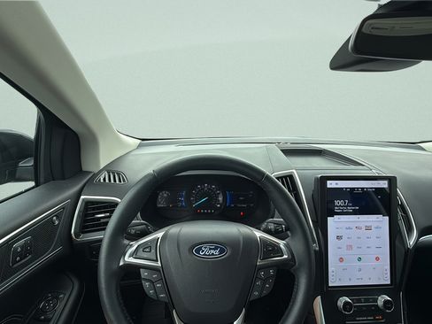 Certified 2024 Ford Edge Titanium AWD/4WD image 10