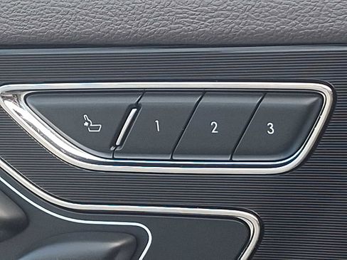 Used 2022 Lincoln Corsair Standard w/ Equipment Group 101A image 26