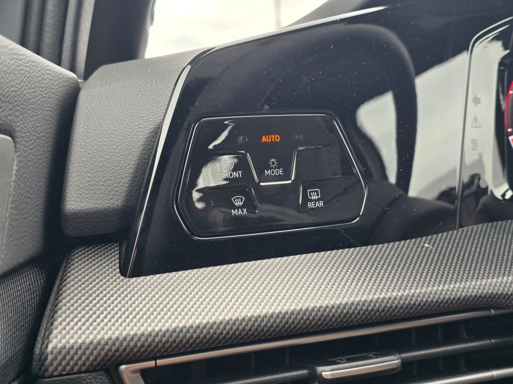 New 2026 Volkswagen GTI SE FWD image 24