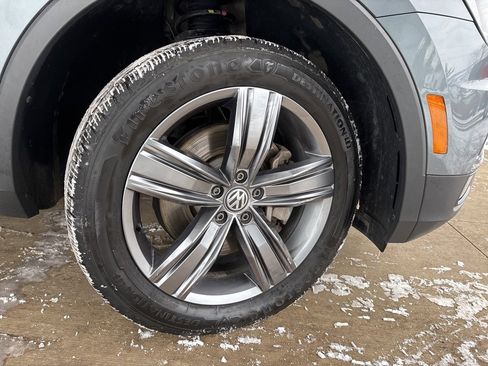Used 2020 Volkswagen Tiguan SEL image 35