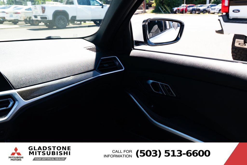 Used 2020 BMW 330i Sedan w/ Convenience Package RWD image 11