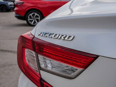 Used 2018 Honda Accord LX image 10