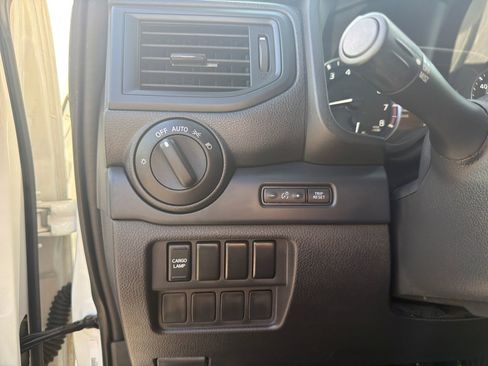 Used 2022 Nissan Titan S image 25