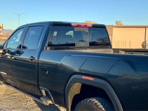 Used 2022 GMC Sierra 3500 AT4 w/ AT4 Premium Plus Package image 12