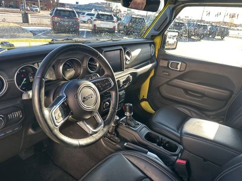 Used 2022 Jeep Wrangler Unlimited Sahara w/ Cold Weather Group AWD/4WD image 14