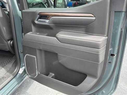 Certified 2025 Chevrolet Silverado 1500 LT AWD/4WD image 15