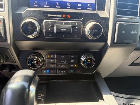 Used 2019 Ford F150 Raptor w/ Equipment Group 802A Luxury AWD/4WD image 17