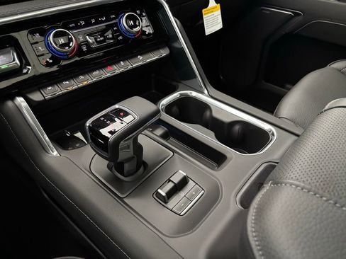 New 2026 GMC Sierra 1500 Denali w/ Denali Reserve Package image 33