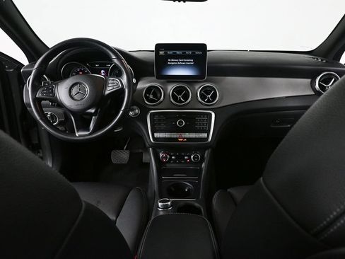 Certified 2019 Mercedes-Benz GLA 250 4MATIC image 17