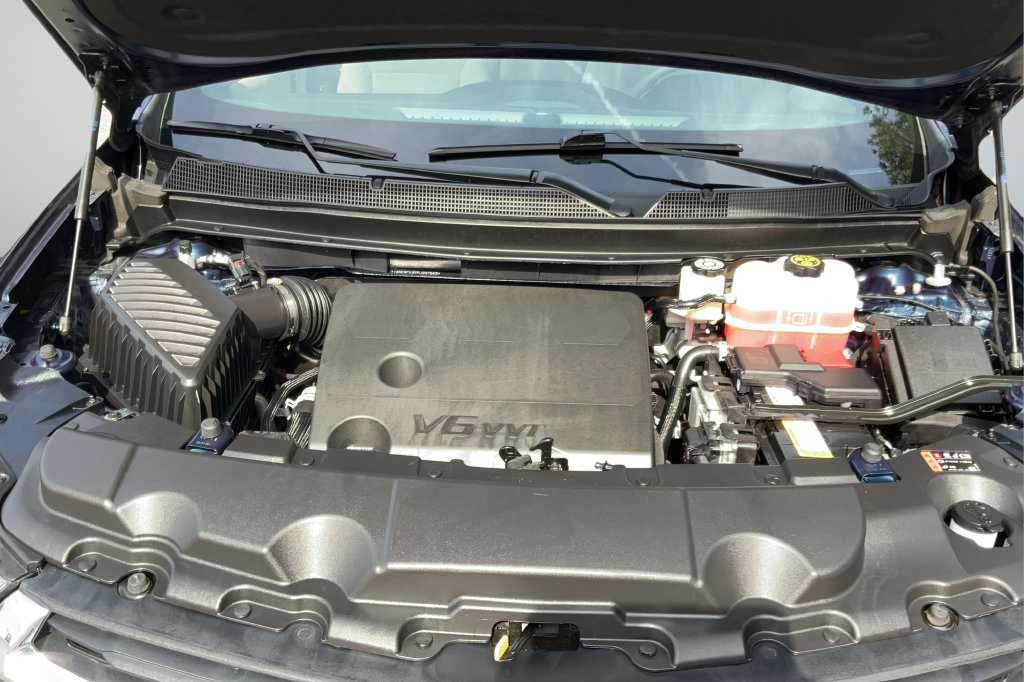 Used 2023 Chevrolet Traverse LS FWD image 22