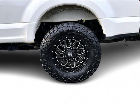 Used 2017 Ford F350 Lariat w/ Tow Technology Bundle image 31