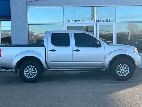 Used 2015 Nissan Frontier SV w/ SV Value Truck Package image 3