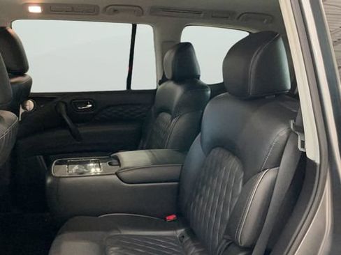Used 2020 INFINITI QX80 Luxe w/ Sensory Package AWD/4WD image 17