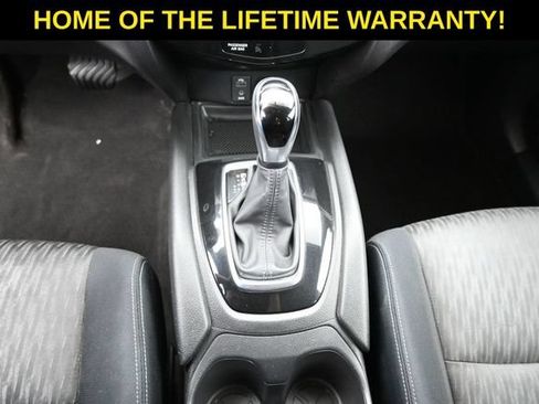 Used 2017 Nissan Rogue S AWD/4WD image 32