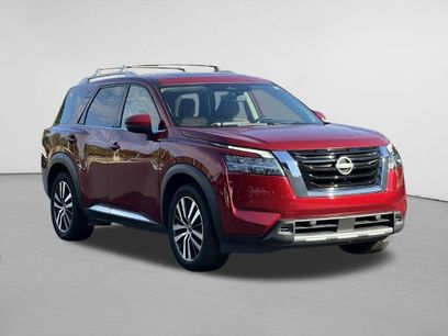 Used 2023 Nissan Pathfinder Platinum w/ Cargo Package