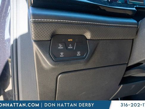 Used 2025 Volkswagen Atlas SE image 15