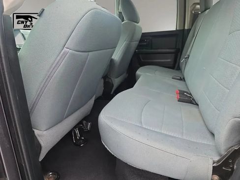 Used 2018 RAM 1500 Express AWD/4WD image 10