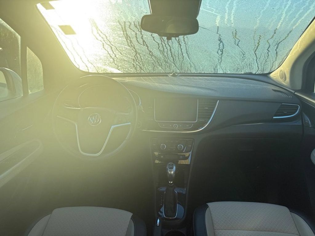 Used 2020 Buick Encore Preferred FWD image 6
