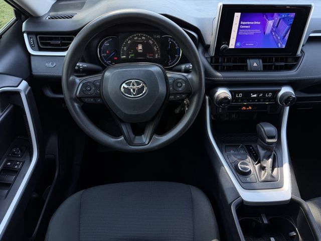 Used 2025 Toyota RAV4 LE AWD/4WD image 11