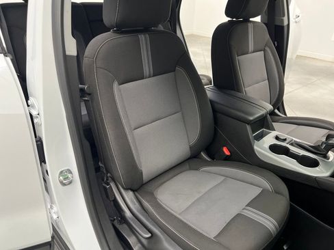 Used 2025 Chevrolet Blazer LT FWD image 22