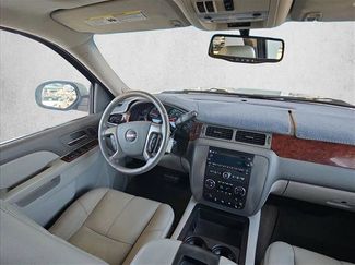 Used 2011 GMC Yukon SLT w/ SLT-2 Equipment Package AWD/4WD video 3