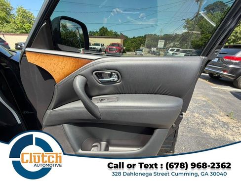 Used 2014 INFINITI QX80 4WD Luxe w/ Theater Package image 27