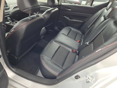 Used 2024 Nissan Altima 2.5 SR FWD image 25