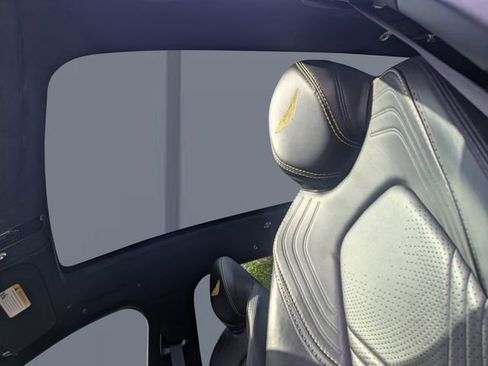 Used 2021 Aston Martin DBX image 22