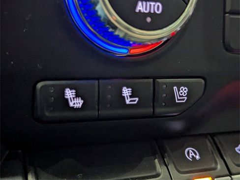 Used 2021 GMC Sierra 1500 SLT w/ SLT Premium Package image 16