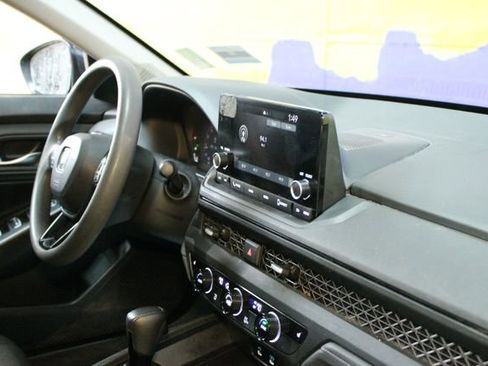 Used 2023 Honda Accord EX image 9