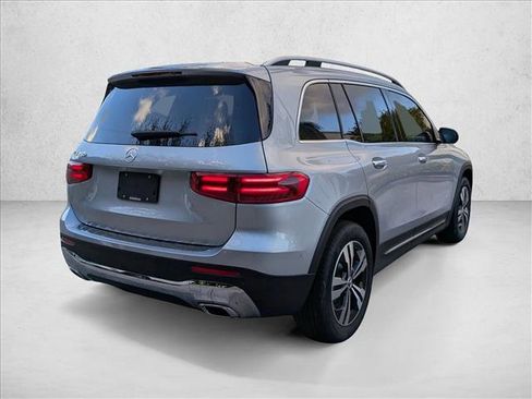 New 2026 Mercedes-Benz GLB 250 image 2