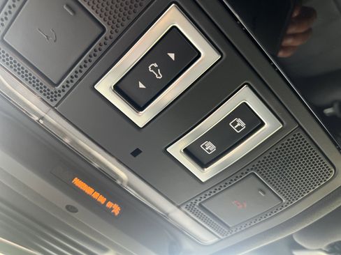 New 2026 Land Rover Range Rover Evoque Dynamic SE image 21