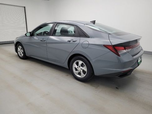 Used 2023 Hyundai Elantra SE w/ Cargo Package image 3