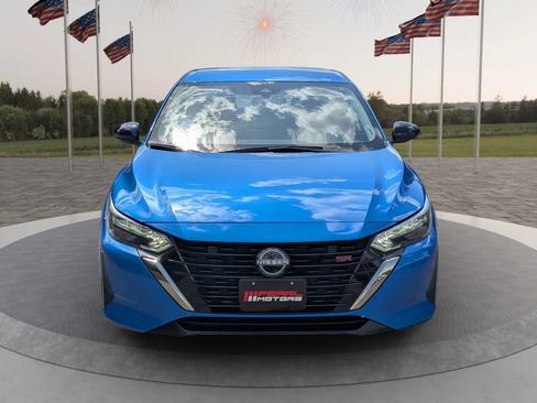 Used 2025 Nissan Sentra SR FWD image 3